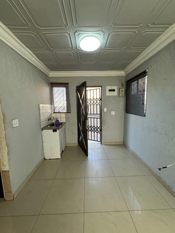 2 Bedroom Property for Sale in Tsakane Gauteng