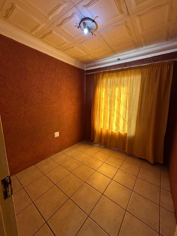 2 Bedroom Property for Sale in Tsakane Gauteng