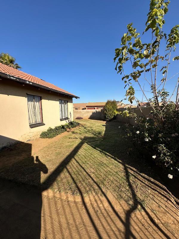 2 Bedroom Property for Sale in Tsakane Gauteng