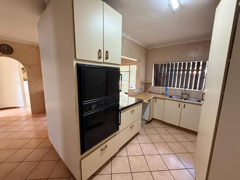 3 Bedroom Property for Sale in Birchleigh North Gauteng