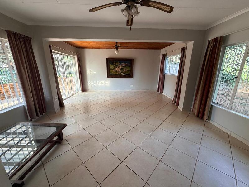 3 Bedroom Property for Sale in Birchleigh North Gauteng