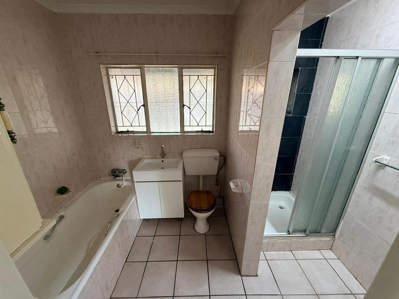 3 Bedroom Property for Sale in Birchleigh North Gauteng