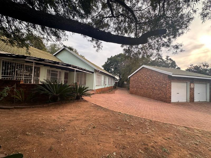 3 Bedroom Property for Sale in Birchleigh North Gauteng