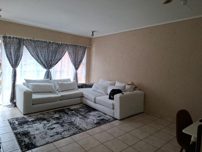 2 Bedroom Property for Sale in Windsor Gauteng