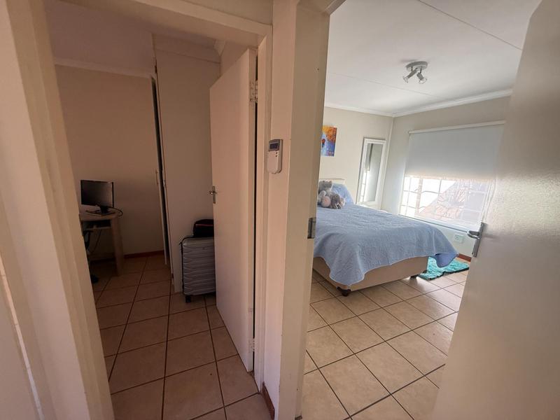 2 Bedroom Property for Sale in The Reeds Gauteng