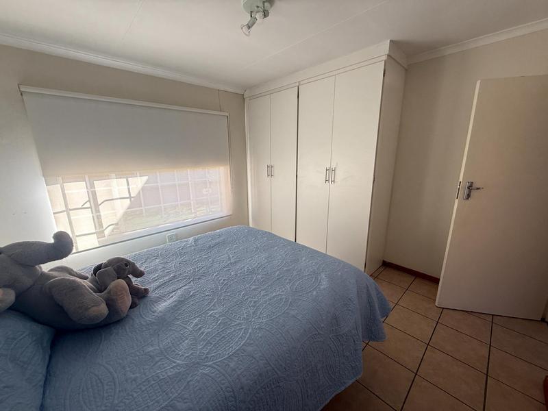 2 Bedroom Property for Sale in The Reeds Gauteng