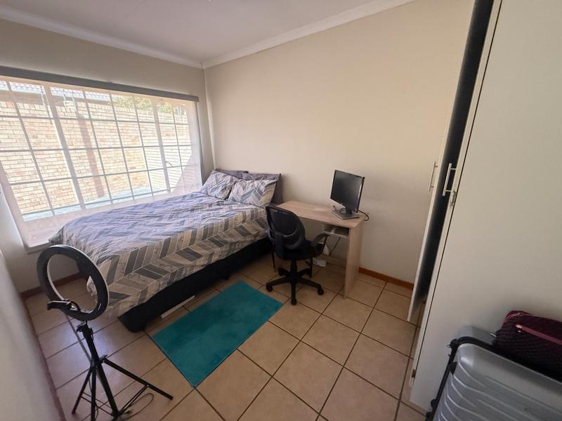 2 Bedroom Property for Sale in The Reeds Gauteng