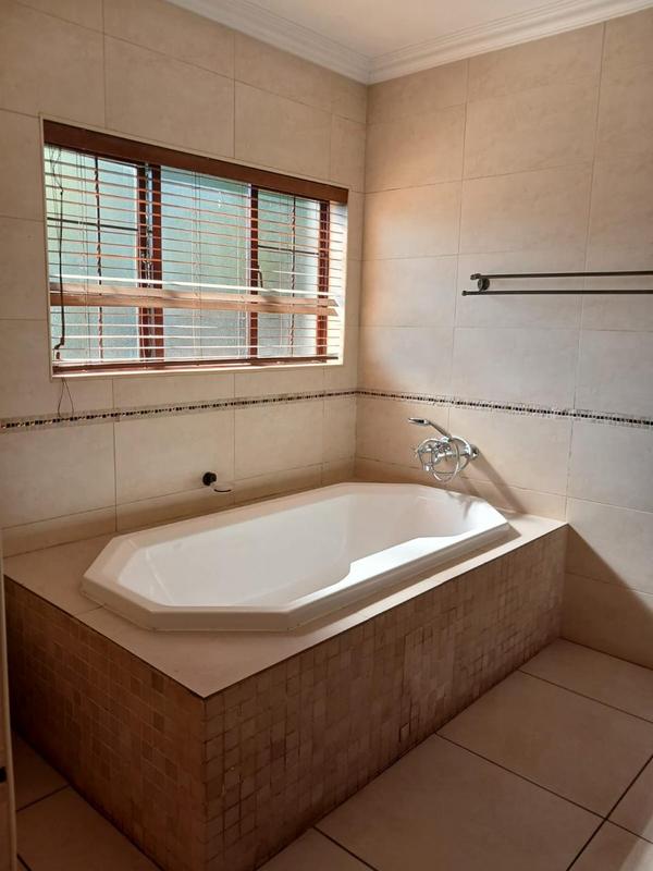 3 Bedroom Property for Sale in Midstream Estate Gauteng