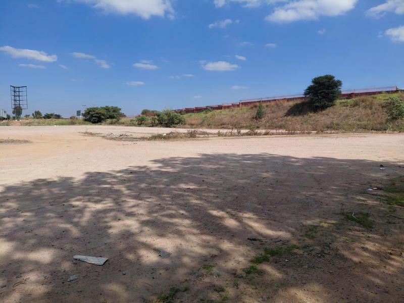 To Let Commercial Property for Rent in Benrose Gauteng