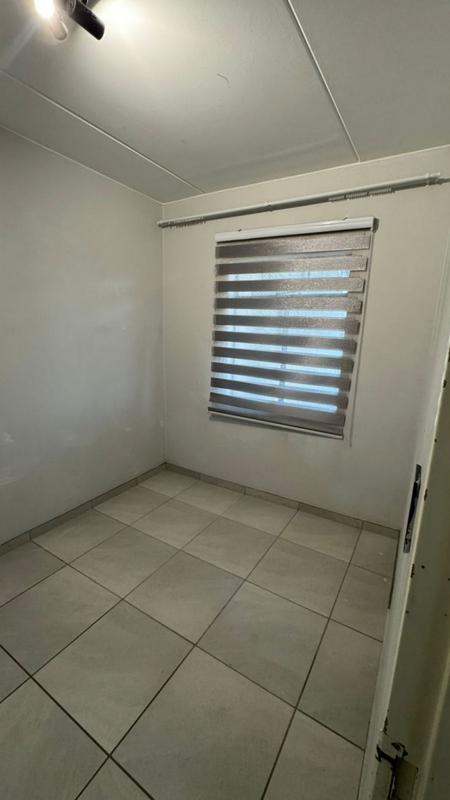 2 Bedroom Property for Sale in Fleurhof Gauteng
