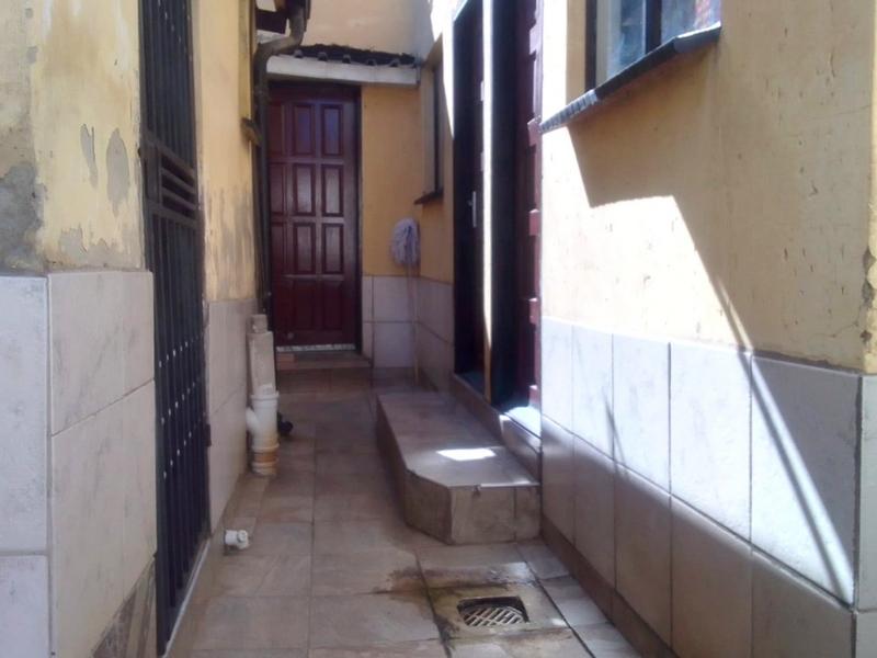 1 Bedroom Property for Sale in Orlando Gauteng