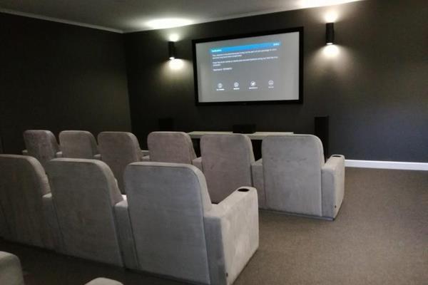 To Let 1 Bedroom Property for Rent in Waterfall Gauteng