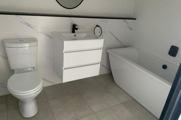 To Let 2 Bedroom Property for Rent in Waterfall Gauteng