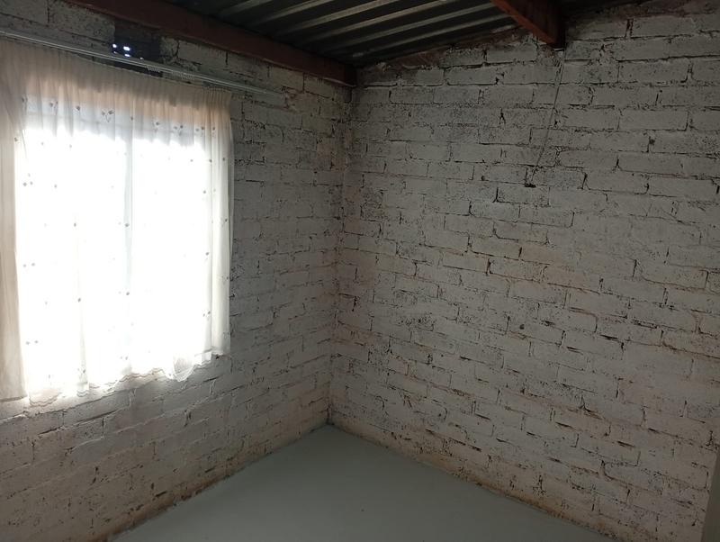 To Let 1 Bedroom Property for Rent in Zonkezizwe Gauteng