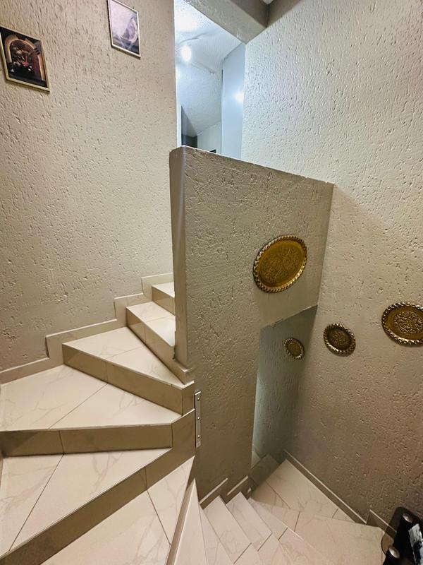 5 Bedroom Property for Sale in Delville Gauteng