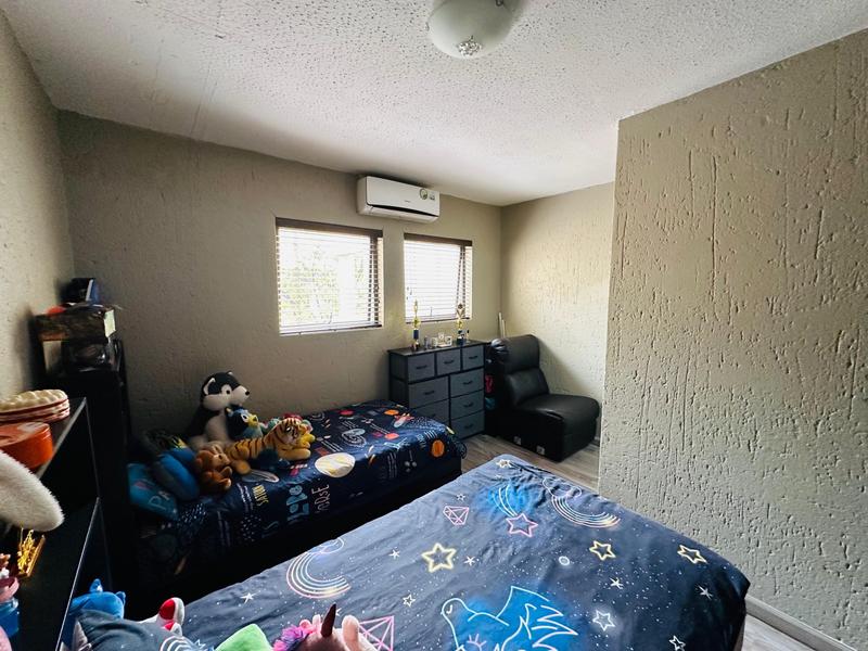 5 Bedroom Property for Sale in Delville Gauteng
