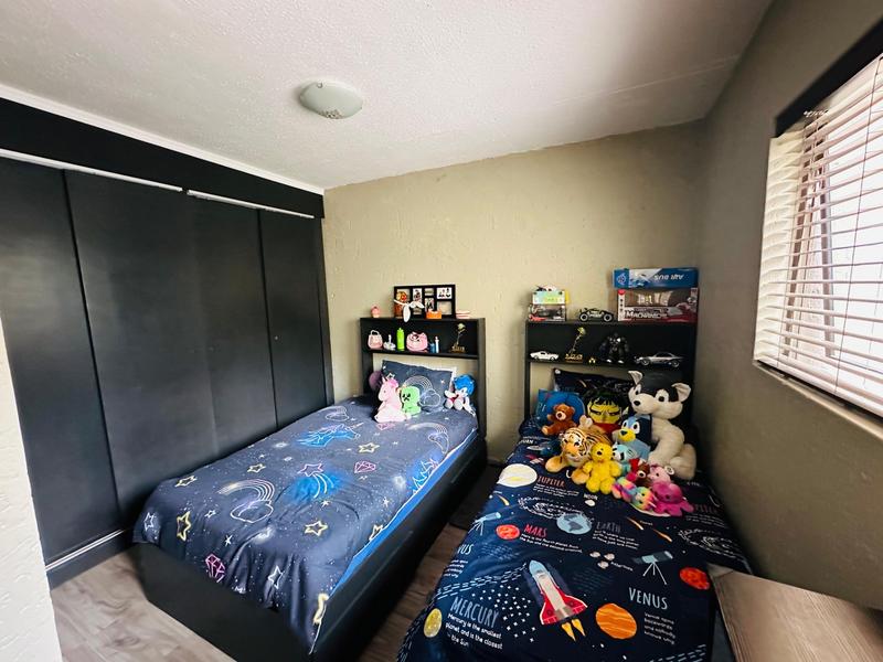 5 Bedroom Property for Sale in Delville Gauteng