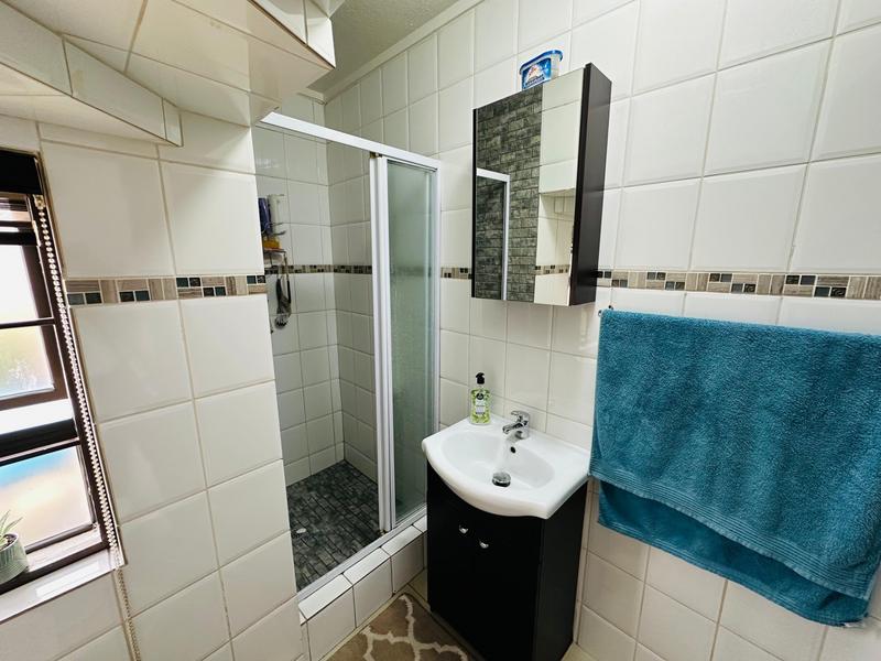5 Bedroom Property for Sale in Delville Gauteng