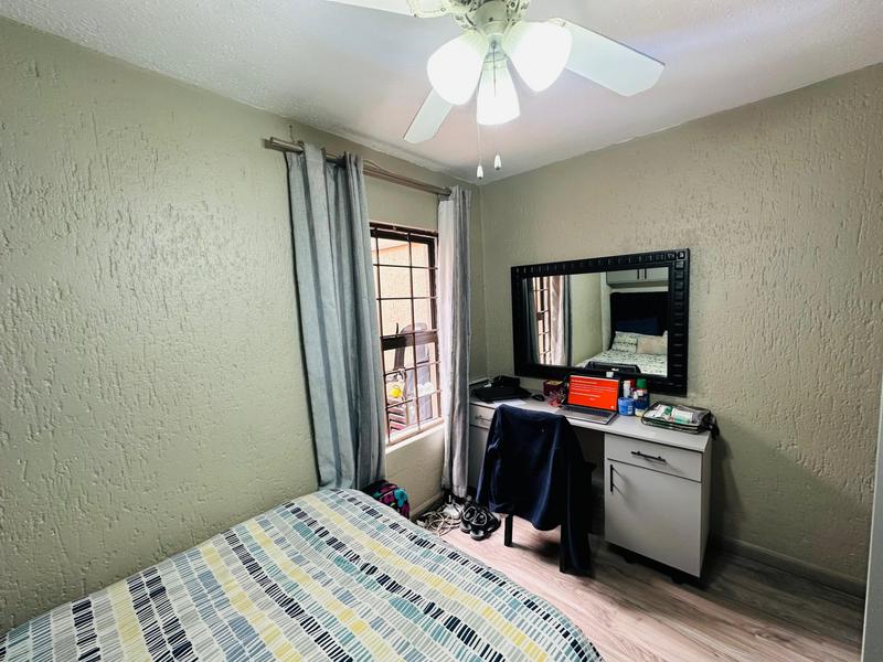 5 Bedroom Property for Sale in Delville Gauteng