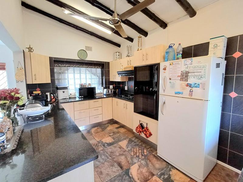 6 Bedroom Property for Sale in Erasmia Gauteng