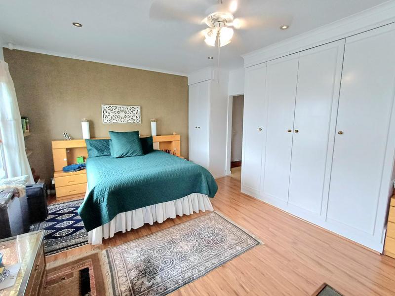 6 Bedroom Property for Sale in Erasmia Gauteng
