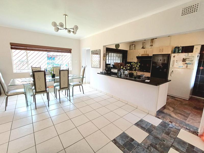 6 Bedroom Property for Sale in Erasmia Gauteng