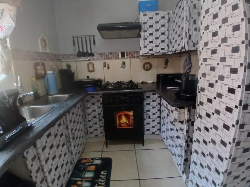 2 Bedroom Property for Sale in South Crest Gauteng