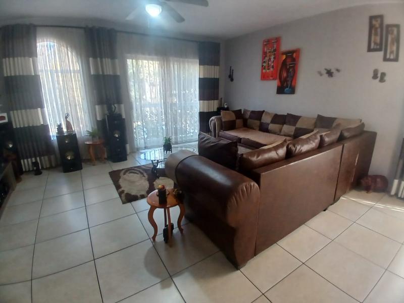 2 Bedroom Property for Sale in South Crest Gauteng