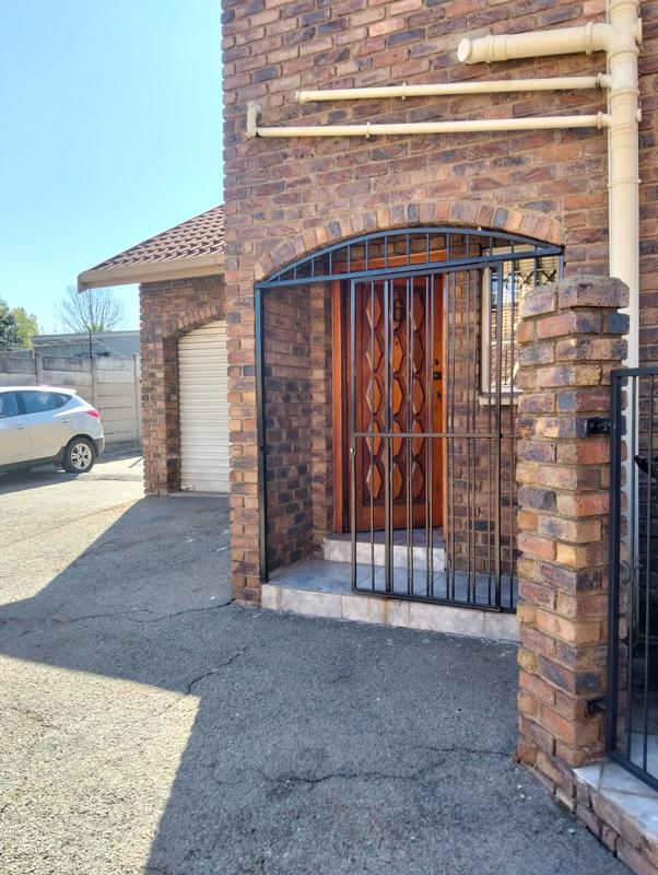 3 Bedroom Property for Sale in Birchleigh North Gauteng