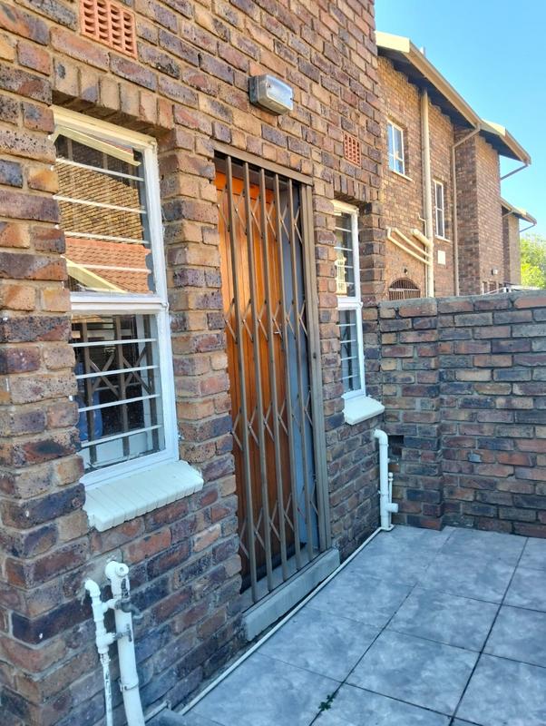 3 Bedroom Property for Sale in Birchleigh North Gauteng