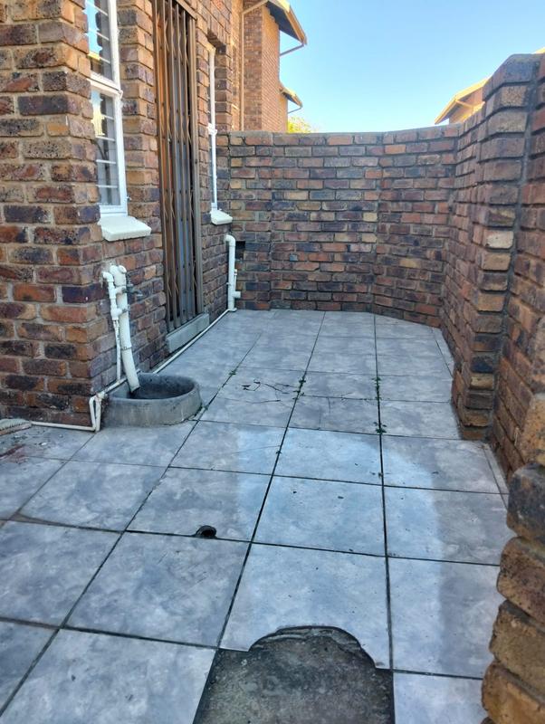 3 Bedroom Property for Sale in Birchleigh North Gauteng