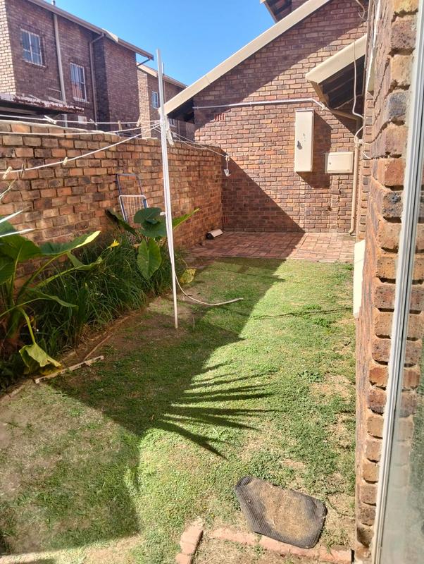 3 Bedroom Property for Sale in Birchleigh North Gauteng