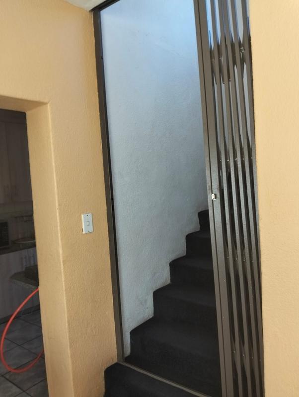 3 Bedroom Property for Sale in Birchleigh North Gauteng