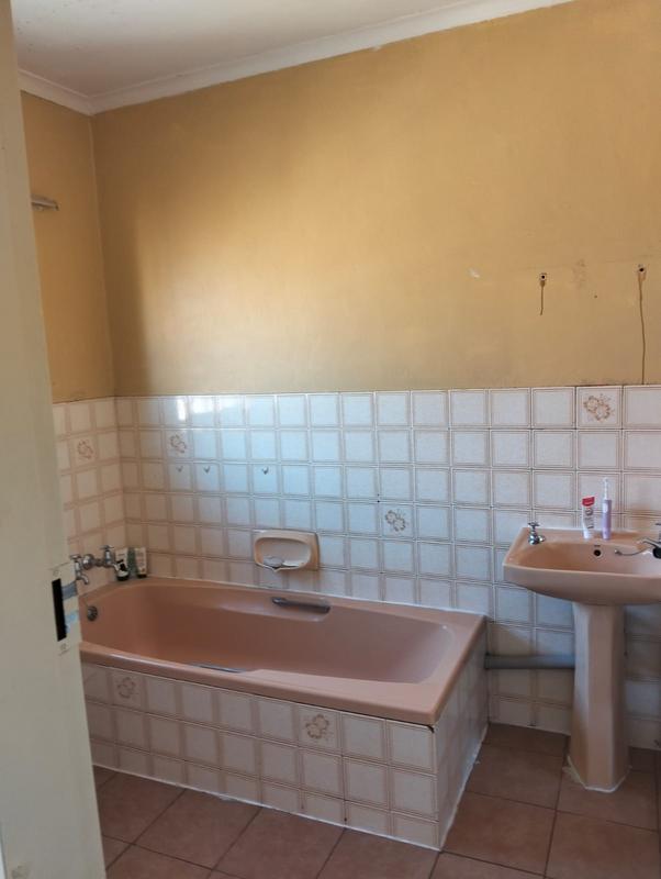 3 Bedroom Property for Sale in Birchleigh North Gauteng
