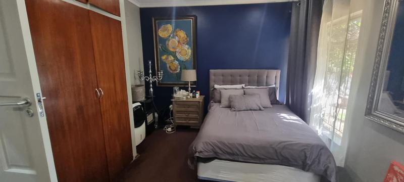 6 Bedroom Property for Sale in Eldoraigne Gauteng