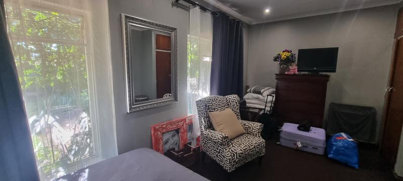 6 Bedroom Property for Sale in Eldoraigne Gauteng