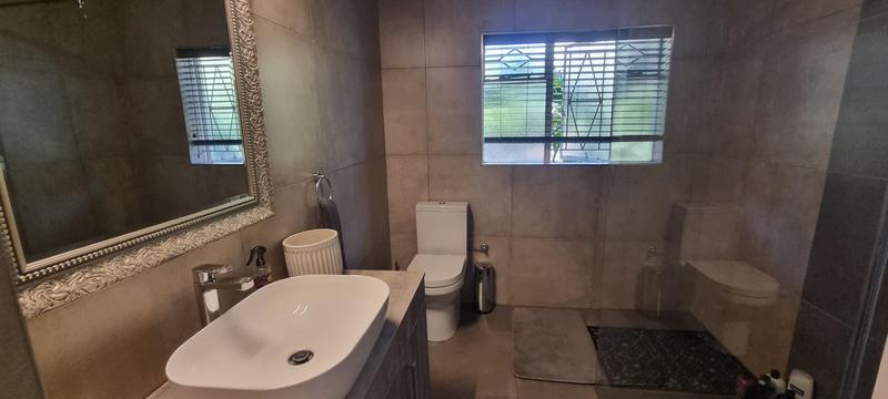6 Bedroom Property for Sale in Eldoraigne Gauteng