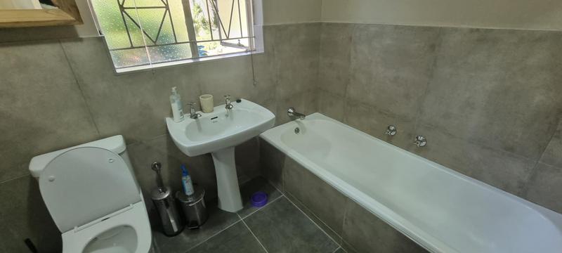 6 Bedroom Property for Sale in Eldoraigne Gauteng