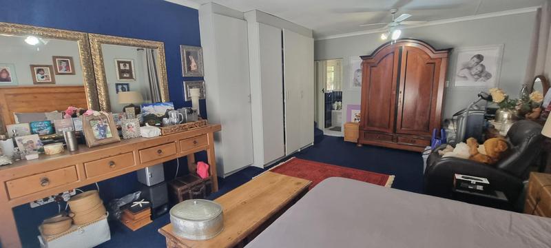 6 Bedroom Property for Sale in Eldoraigne Gauteng