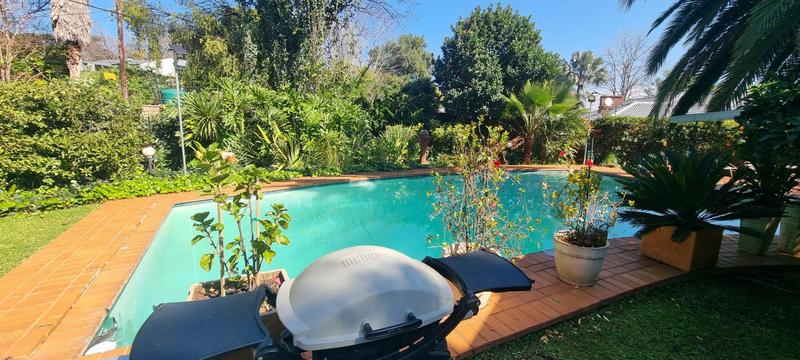 6 Bedroom Property for Sale in Eldoraigne Gauteng