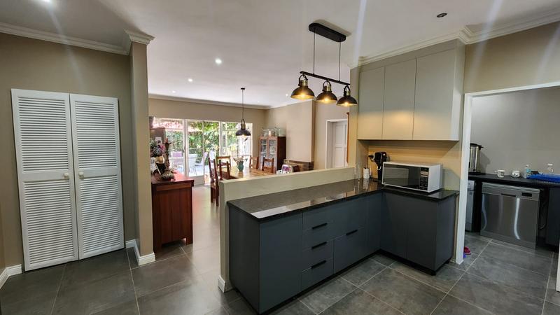 6 Bedroom Property for Sale in Eldoraigne Gauteng