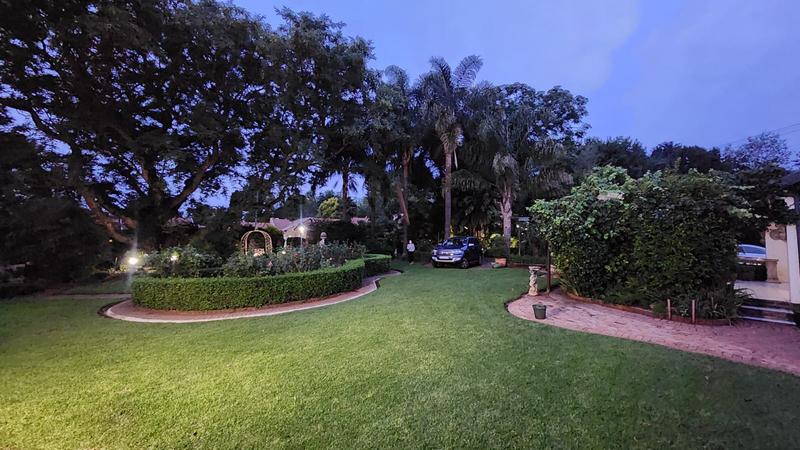 6 Bedroom Property for Sale in Eldoraigne Gauteng