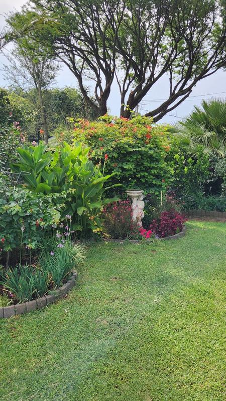 6 Bedroom Property for Sale in Eldoraigne Gauteng