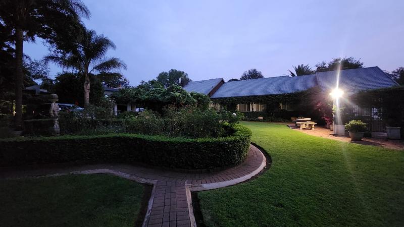 6 Bedroom Property for Sale in Eldoraigne Gauteng
