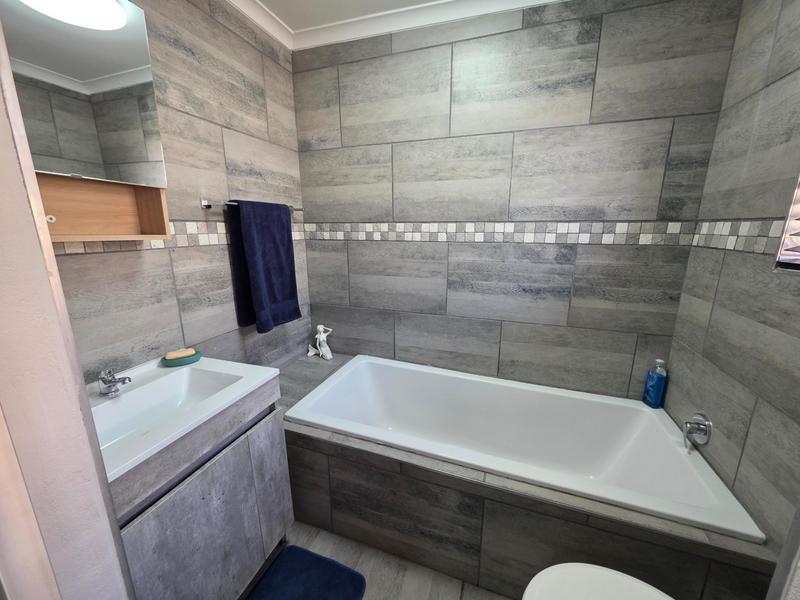 4 Bedroom Property for Sale in Misty Bay Gauteng