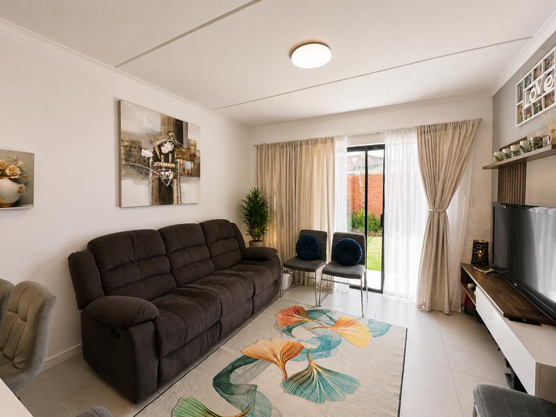 1 Bedroom Property for Sale in Modderfontein Gauteng