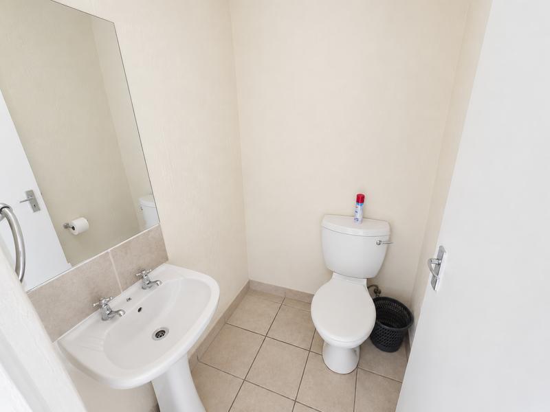 1 Bedroom Property for Sale in Pineslopes Gauteng