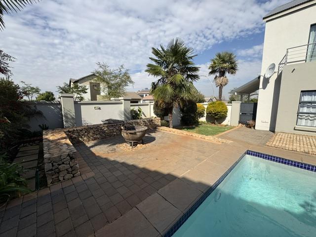 3 Bedroom Property for Sale in Midstream Hill Gauteng