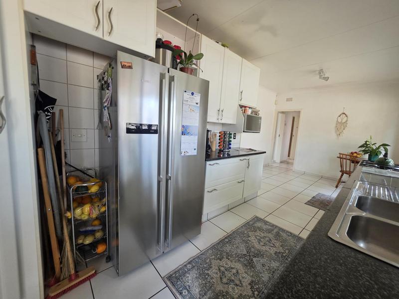 3 Bedroom Property for Sale in Brackendowns Gauteng