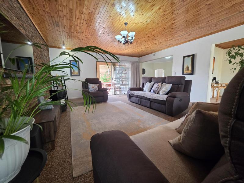 3 Bedroom Property for Sale in Brackendowns Gauteng